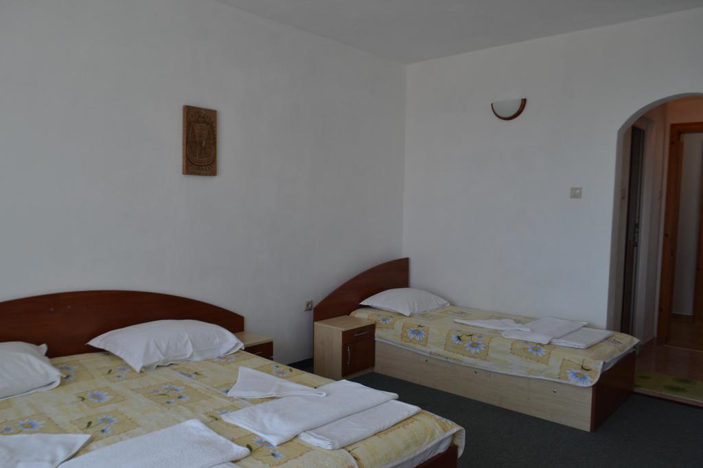 Galina Guest House Obzor Ngoại thất bức ảnh